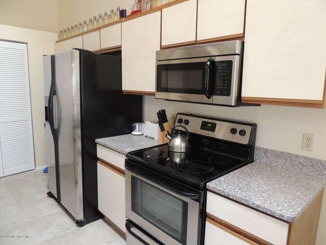 Photo - 8055 Creedmoor Dr