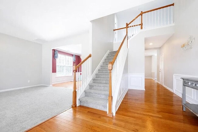 Photo - 108 Saybrook Rd