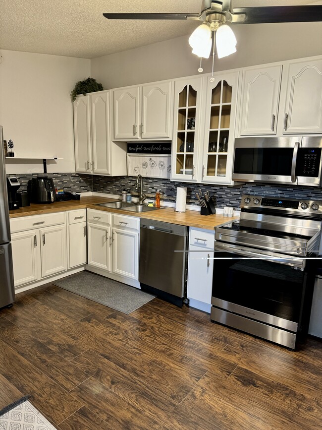 Photo - 5015 Ashmeade Rd