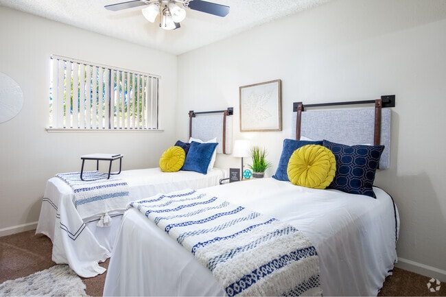 3BR, 2BA
