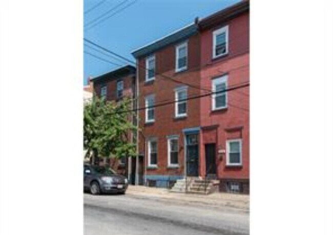 Photo - 915 N 6th St