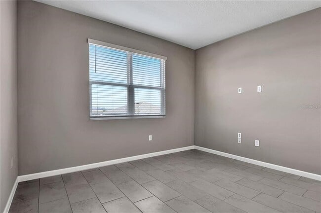 Photo - 830 Ballantyne Dr