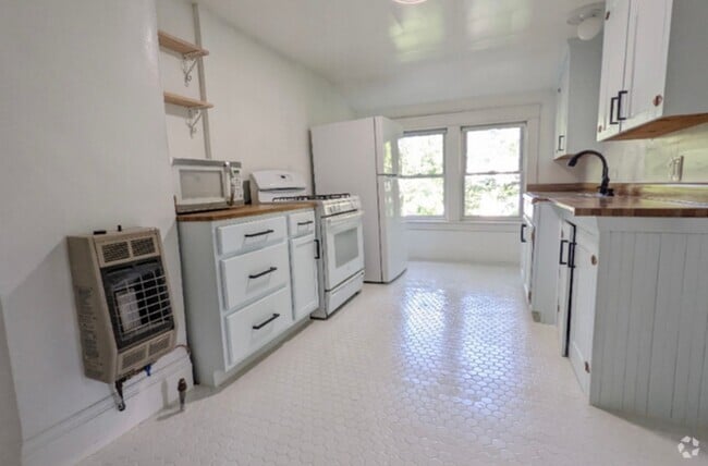 Building Photo - 58 Sullivan St Unit 3 Rental
