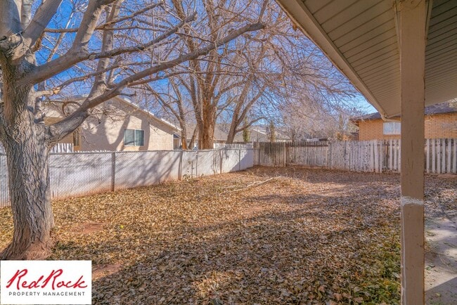 Photo - 2 Bedroom Home in Hurricane with Yard Care Included