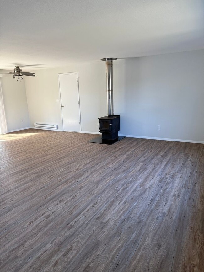 Photo - 2425 State St Unit 2425