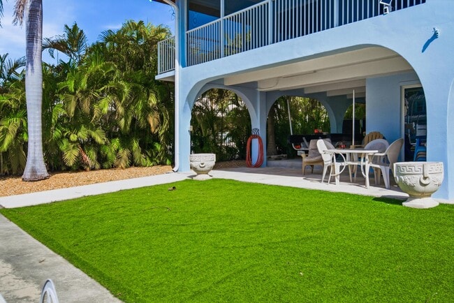 Photo - 138 Indies Dr N