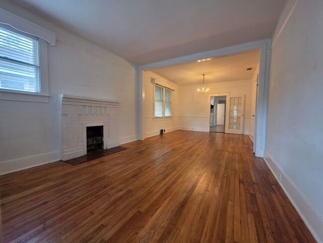 Photo - 1118 E 39th St