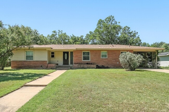 Building Photo - 4057 Stratford St