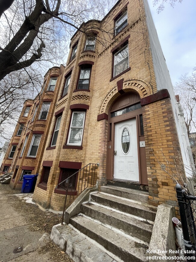 Photo - 127 Cedar St Apartments Unit 3
