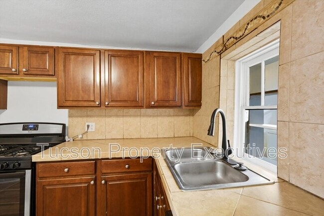 Photo - 837 S 8th Ave