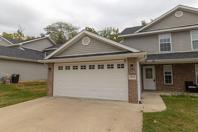 Building Photo - 4614 Dehaven Dr