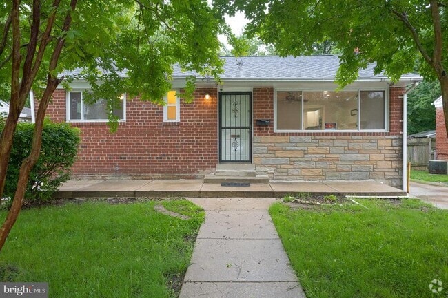 Building Photo - 1937 Lebanon St Rental