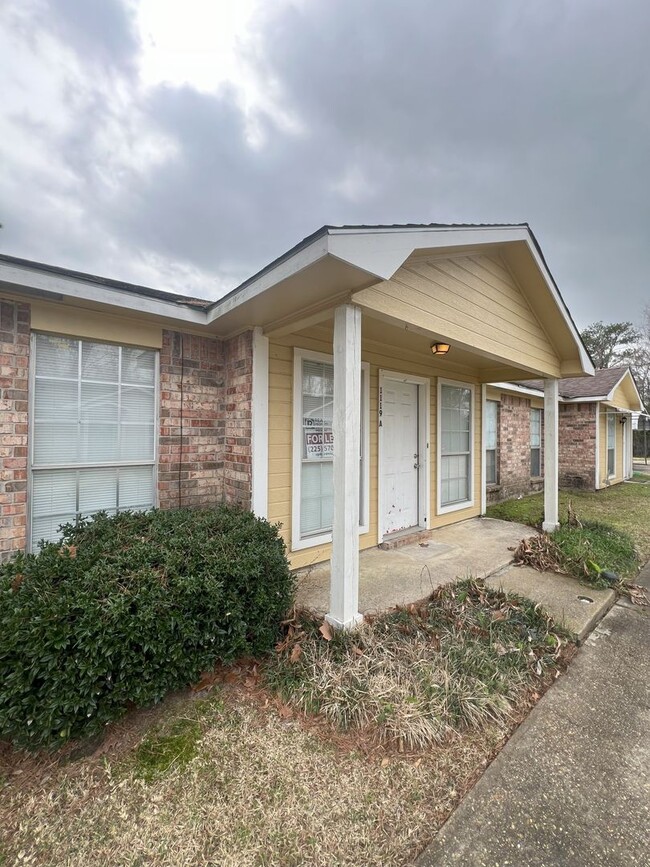 2 Bedroom 1 Bath townhome located in Barri... - 2 Bedroom 1 Bath townhome located in Barri...