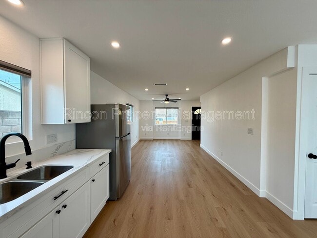 Building Photo - 607 Lemon Way