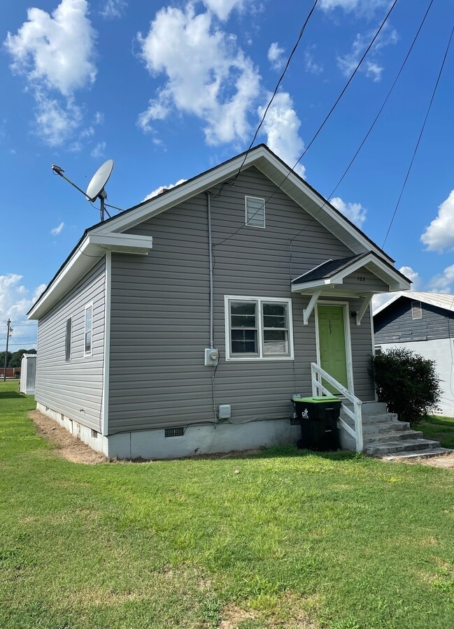 Photo - 103 N Alford Ave