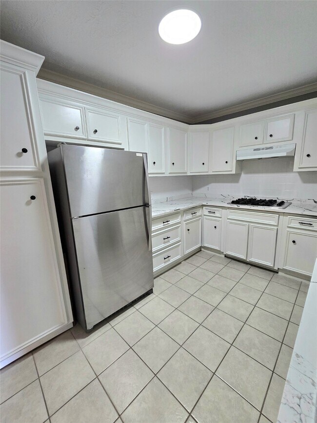 Photo - 616 Shaver St