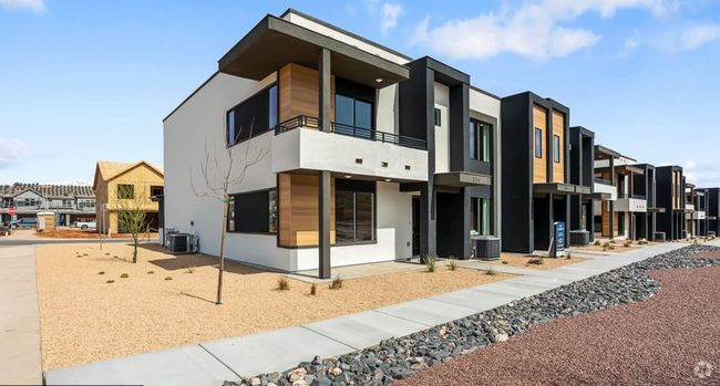 Building Photo - Like New - Long Valley Modern Design - Act... Rental