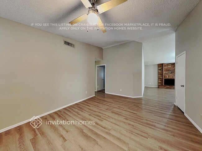 Photo - 8943 W Cinnabar Ave