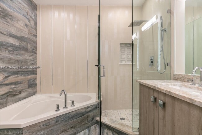 Photo - 621 NE 8th Ave