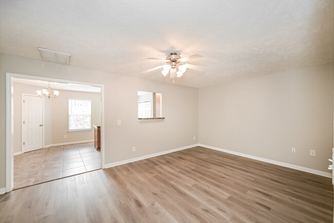 Photo - 104 David Bolin Dr