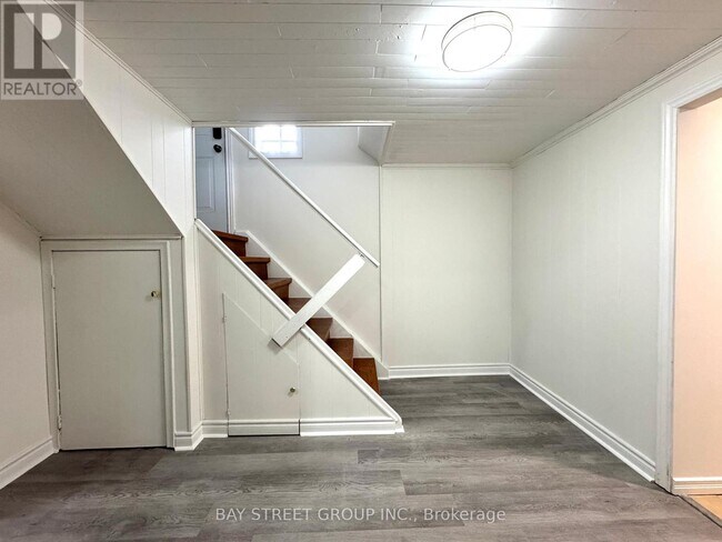 Photo - 131 Allanford Rd