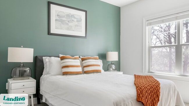 Photo - 925 Canterbury Rd NE Unit 12-1216