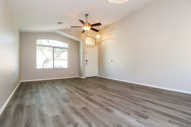 Photo - 3108 S 92nd Dr