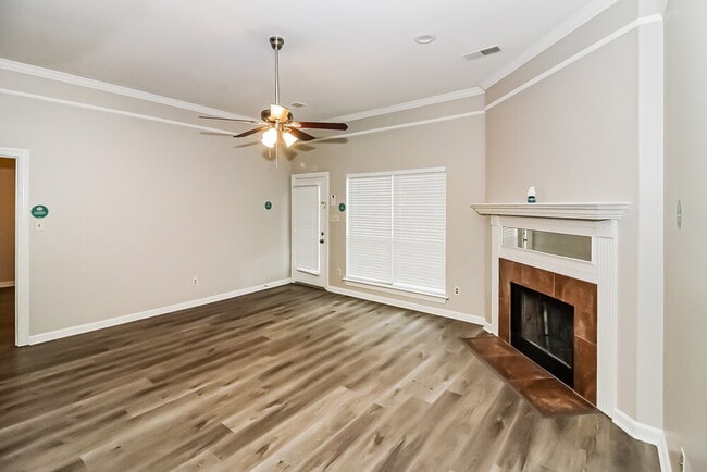 Photo - 7010 Juanita Cir S