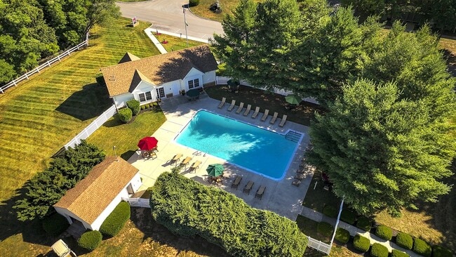 Piscina comunitaria - Independence Crossing Apartments