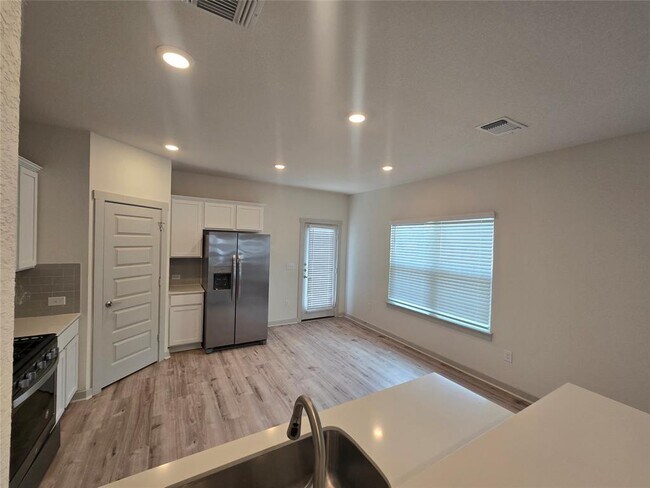 Photo - 2113 Daleside Ln