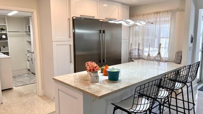 Photo - 464 NW 11th St