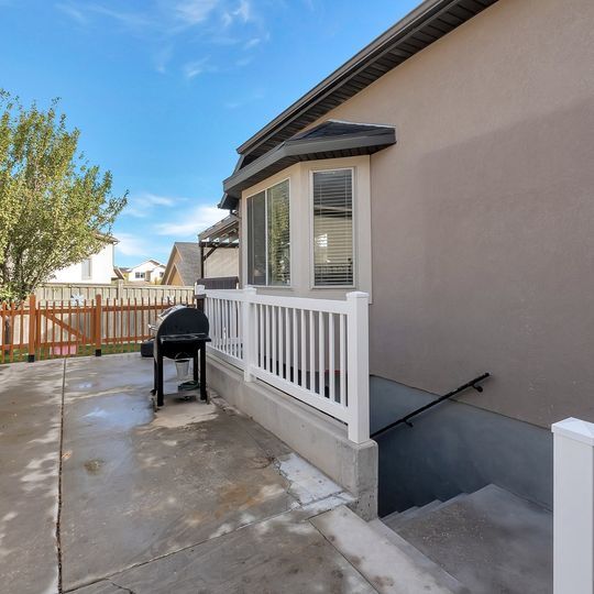 4005 Comanche St