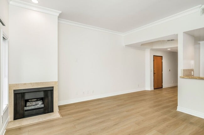 Spacious living room