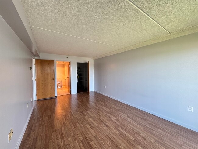 Photo - 200 Cove Way Unidad 205