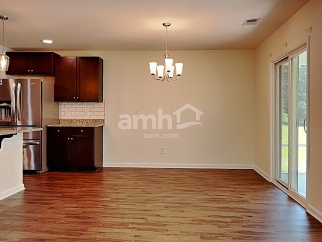 215 Bellflower Cir