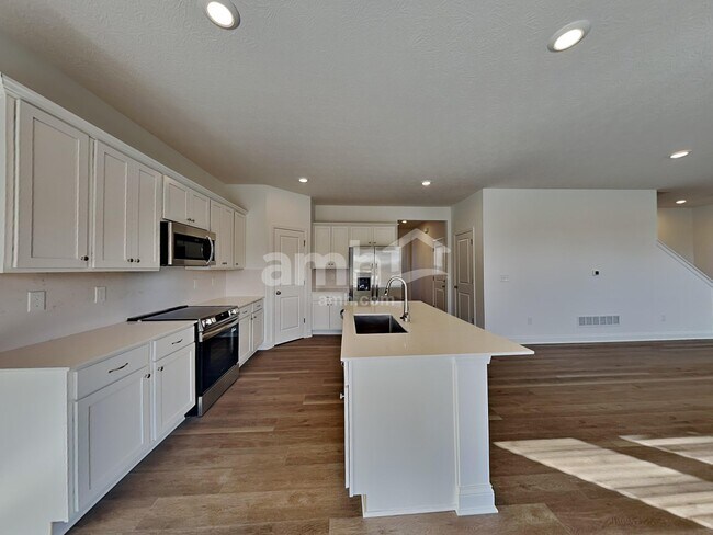 Photo - 9145 Henley Ave