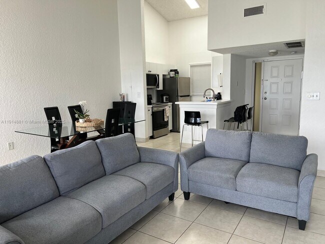 Photo - 2803 N Oakland Forest Dr Unit 304