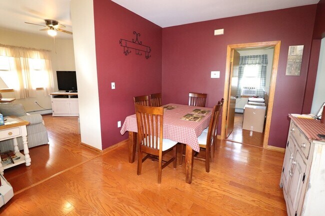 Photo - 1740 Rodman St Unit 2