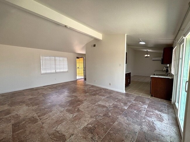 Photo - Priced to Rent Fast!!