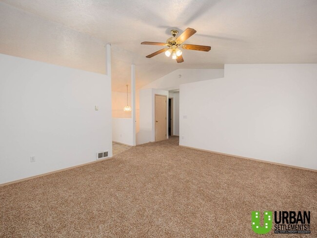 Photo - Mission Ave. 15313-15315 E Unit 15313