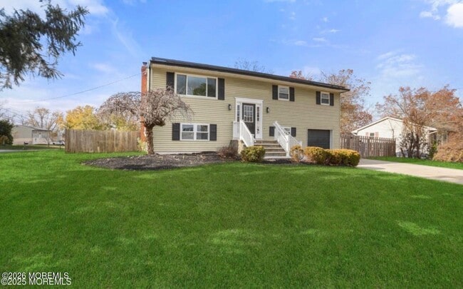 Photo - 112 Manhattan St