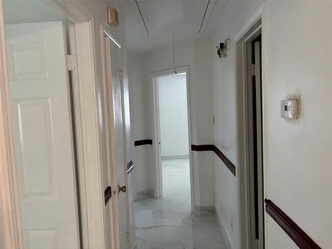 Photo - 2514 Radcliffe Dr