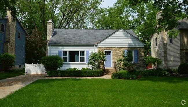 Building Photo - 418 Shepard Ter Rental