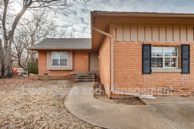 Photo - 236 NW 85th St