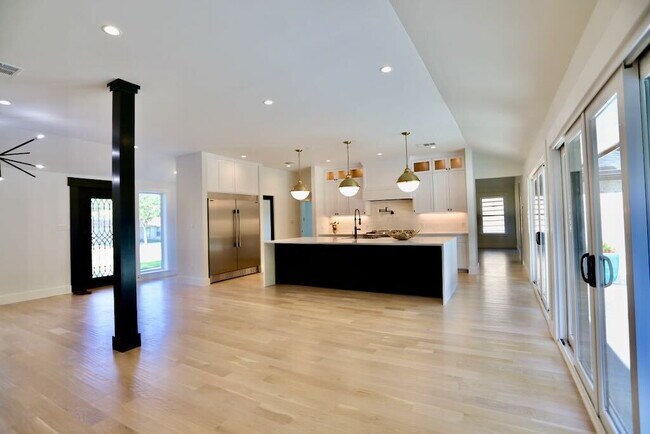 Executive Lease Near Preston Hollow  - Chef's Kitchen, Gated Drive & Spacious Patio
