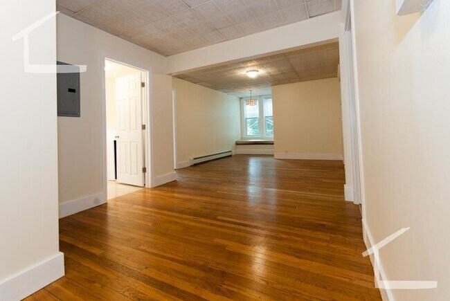 Photo - 7 Kilsyth Ter