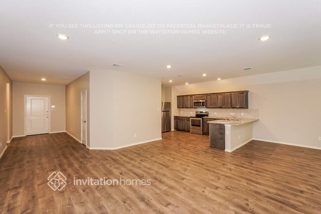 Photo - 1532 Woodlake Dr