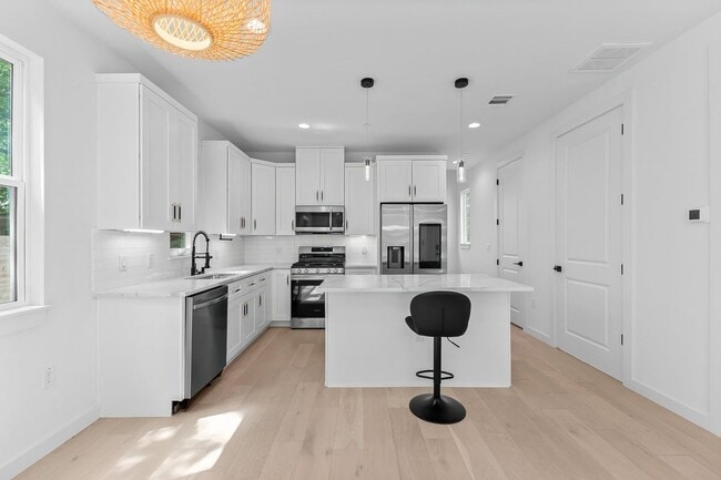 Photo - 5305 Ledesma Rd