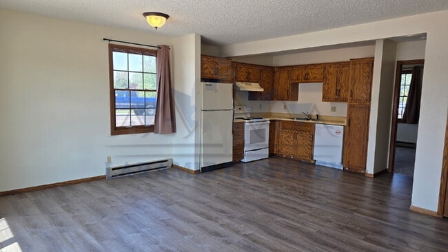 Photo - Newly Updated 1-Bedroom with Walk-In Closet - Near UW Bus Lot Unit 1