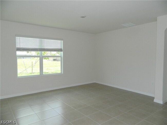 25118 Doredo Dr